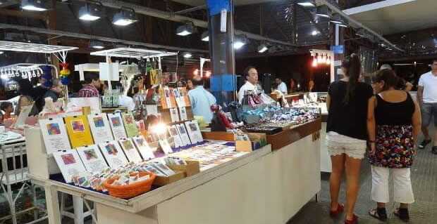 Dicas onde comprar lembrancinhas e souvenirs em Punta del Este: Feira de los Artesanos na Plaza General Artigas Punta del Este Uruguai